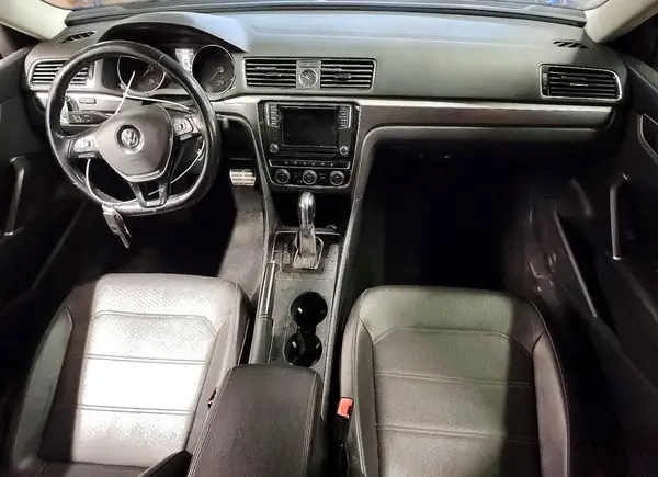 1VWDT7A31HC015298 2017 VOLKSWAGEN PASSAT - Image 8