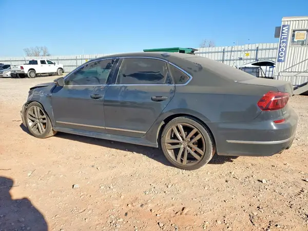1VWDT7A31HC015687 2017 VOLKSWAGEN PASSAT - Image 2