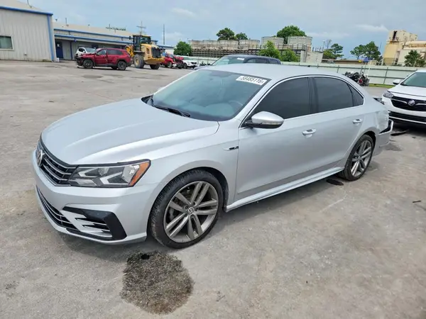 1VWDT7A31HC018881 2017 VOLKSWAGEN PASSAT - Image 1