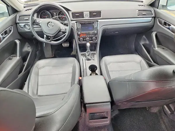 1VWDT7A31HC020307 2017 VOLKSWAGEN PASSAT - Image 8