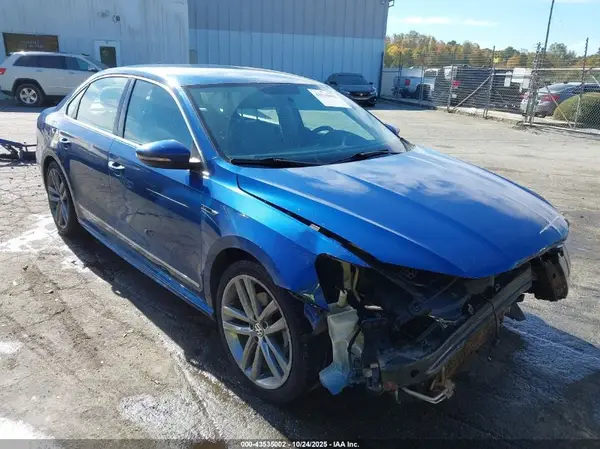 1VWDT7A31HC021294 2017 VOLKSWAGEN PASSAT - Image 1