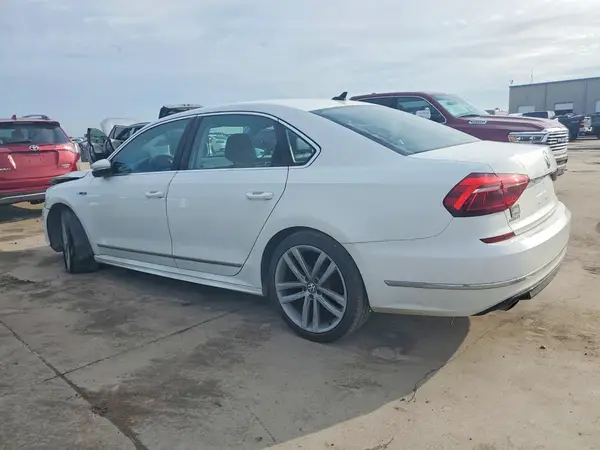 1VWDT7A31HC024647 2017 VOLKSWAGEN PASSAT - Image 2