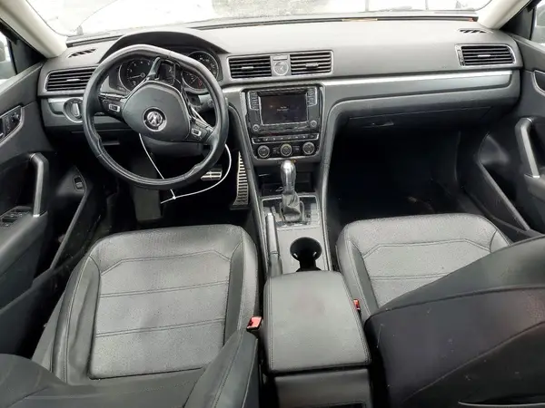 1VWDT7A31HC032439 2017 VOLKSWAGEN PASSAT - Image 8