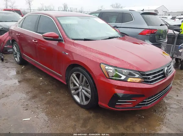 1VWDT7A31HC034885 2017 VOLKSWAGEN PASSAT - Image 1