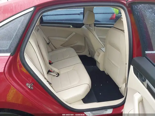 1VWDT7A31HC034885 2017 VOLKSWAGEN PASSAT - Image 8