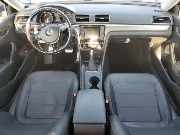 1VWDT7A31HC035647 2017 VOLKSWAGEN PASSAT - Image 8