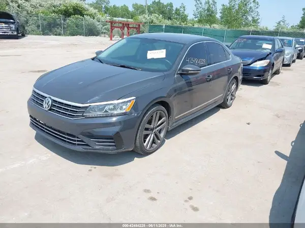 1VWDT7A31HC036894 2017 VOLKSWAGEN PASSAT - Image 2