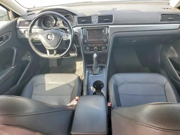 1VWDT7A31HC040301 2017 VOLKSWAGEN PASSAT - Image 8