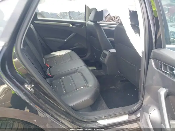 1VWDT7A31HC040928 2017 VOLKSWAGEN PASSAT - Image 8