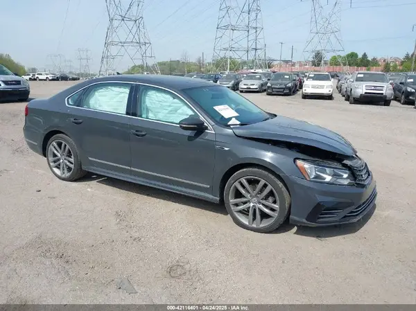 1VWDT7A31HC043618 2017 VOLKSWAGEN PASSAT - Image 1