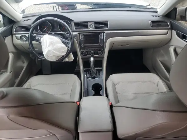 1VWDT7A31HC044185 2017 VOLKSWAGEN PASSAT - Image 8