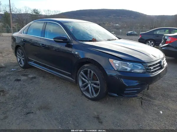 1VWDT7A31HC044431 2017 VOLKSWAGEN PASSAT - Image 1
