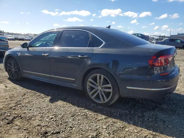 1VWDT7A31HC046339 2017 VOLKSWAGEN PASSAT - Image 2