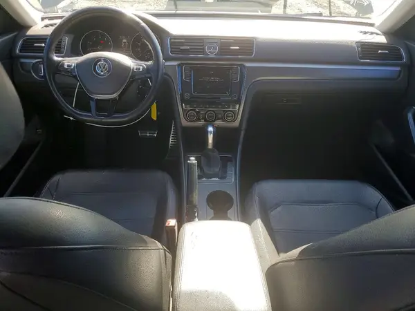 1VWDT7A31HC046339 2017 VOLKSWAGEN PASSAT - Image 8