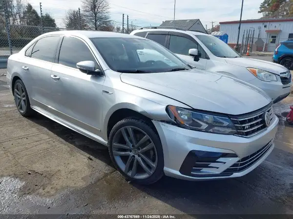 1VWDT7A31HC046907 2017 VOLKSWAGEN PASSAT - Image 1