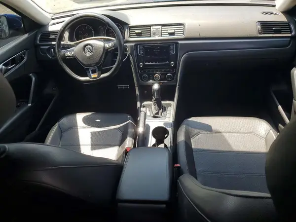 1VWDT7A31HC049547 2017 VOLKSWAGEN PASSAT - Image 8