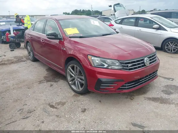 1VWDT7A31HC052030 2017 VOLKSWAGEN PASSAT - Image 1