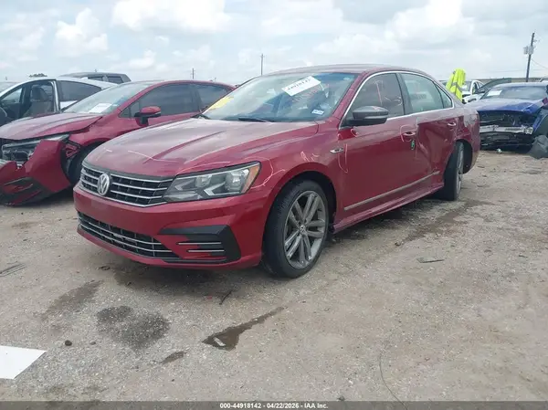 1VWDT7A31HC052030 2017 VOLKSWAGEN PASSAT - Image 2