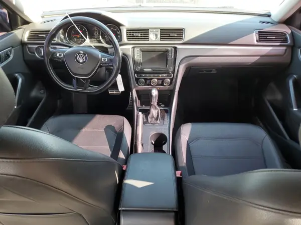 1VWDT7A31HC058877 2017 VOLKSWAGEN PASSAT - Image 8