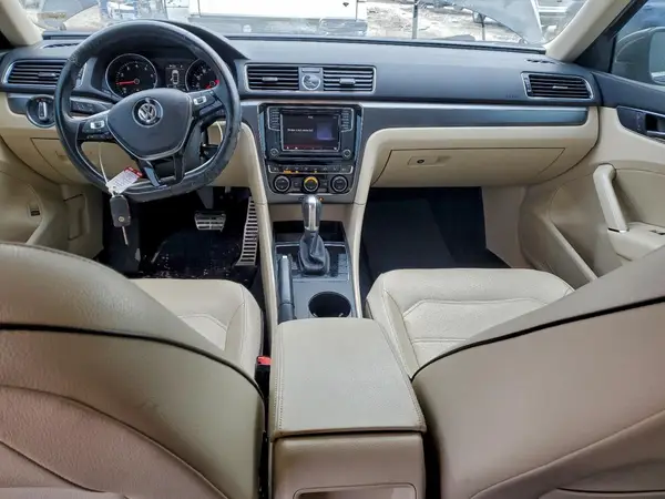1VWDT7A31HC060189 2017 VOLKSWAGEN PASSAT - Image 8