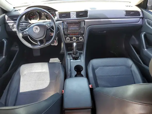 1VWDT7A31HC062640 2017 VOLKSWAGEN PASSAT - Image 8