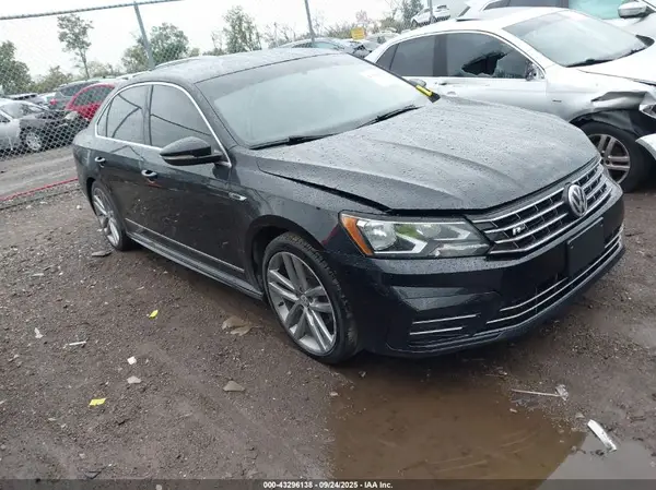 1VWDT7A31HC062783 2017 VOLKSWAGEN PASSAT - Image 1