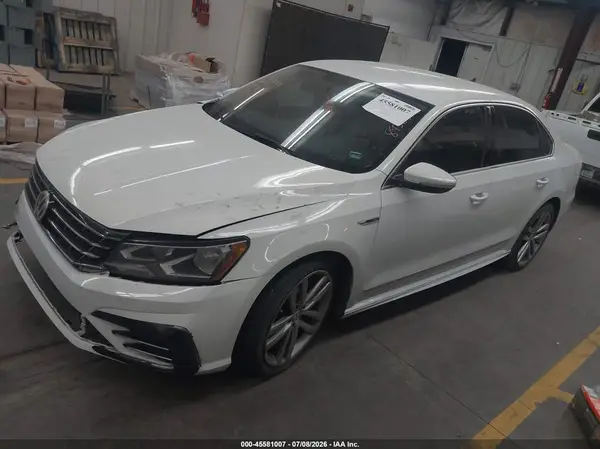 1VWDT7A31HC065019 2017 VOLKSWAGEN PASSAT - Image 2