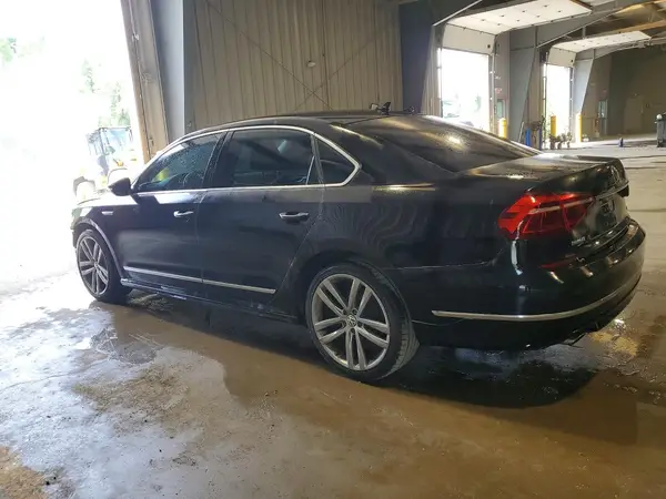 1VWDT7A31HC065523 2017 VOLKSWAGEN PASSAT - Image 2
