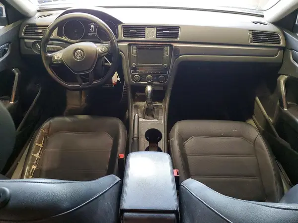 1VWDT7A31HC065523 2017 VOLKSWAGEN PASSAT - Image 8