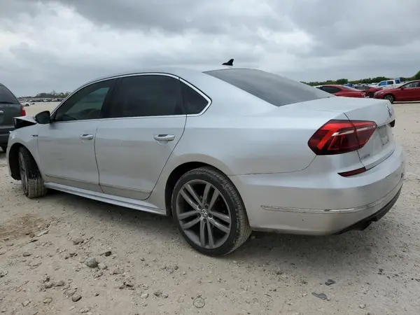 1VWDT7A31HC066865 2017 VOLKSWAGEN PASSAT - Image 2