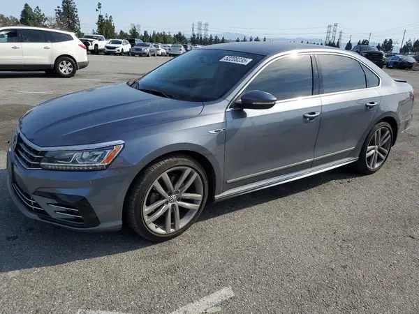 1VWDT7A31HC069989 2017 VOLKSWAGEN PASSAT - Image 1