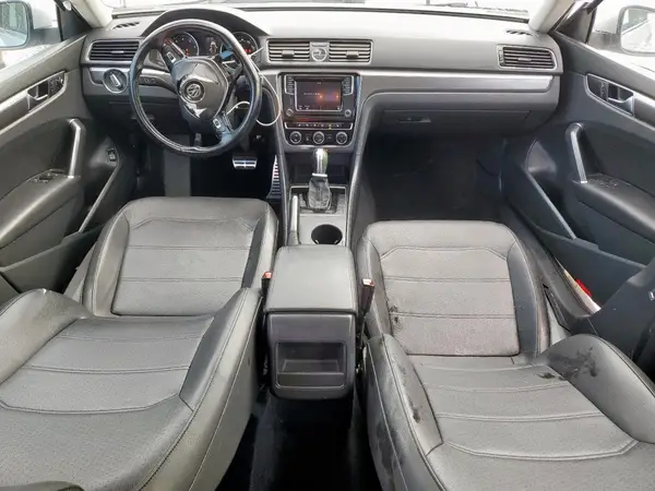 1VWDT7A31HC071810 2017 VOLKSWAGEN PASSAT - Image 8