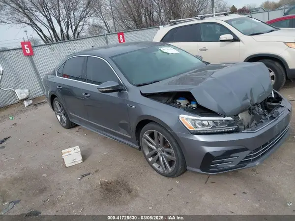1VWDT7A31HC072889 2017 VOLKSWAGEN PASSAT - Image 1