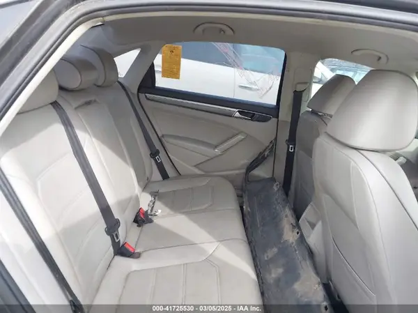 1VWDT7A31HC072889 2017 VOLKSWAGEN PASSAT - Image 8