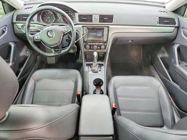 1VWDT7A31HC076182 2017 VOLKSWAGEN PASSAT - Image 8