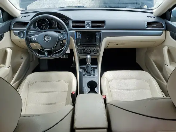 1VWDT7A31HC078269 2017 VOLKSWAGEN PASSAT - Image 8