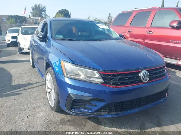 1VWDT7A32HC003449 2017 VOLKSWAGEN PASSAT - Image 1