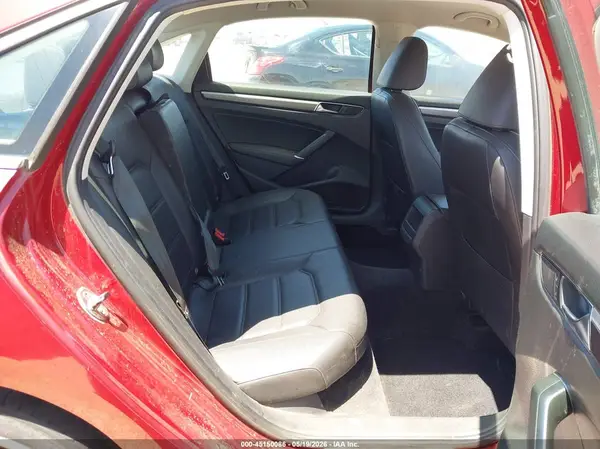 1VWDT7A32HC006416 2017 VOLKSWAGEN PASSAT - Image 8