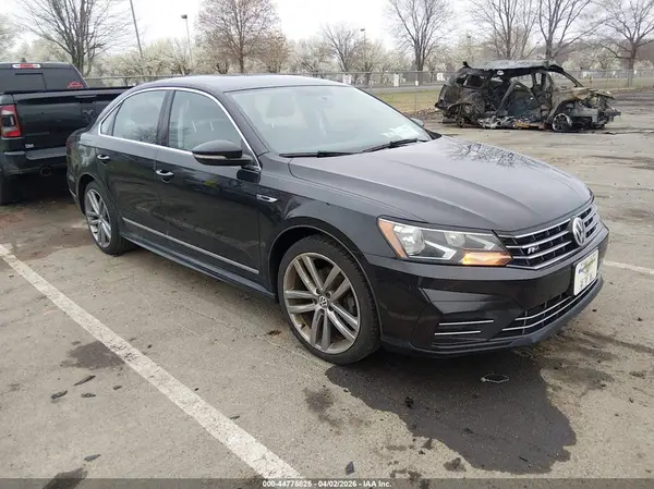 1VWDT7A32HC008120 2017 VOLKSWAGEN PASSAT - Image 1