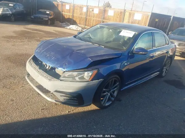 1VWDT7A32HC009025 2017 VOLKSWAGEN PASSAT - Image 2