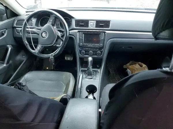 1VWDT7A32HC010806 2017 VOLKSWAGEN PASSAT - Image 8