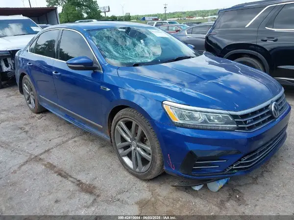 1VWDT7A32HC014290 2017 VOLKSWAGEN PASSAT - Image 1