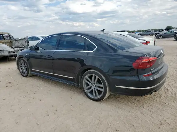 1VWDT7A32HC020770 2017 VOLKSWAGEN PASSAT - Image 2