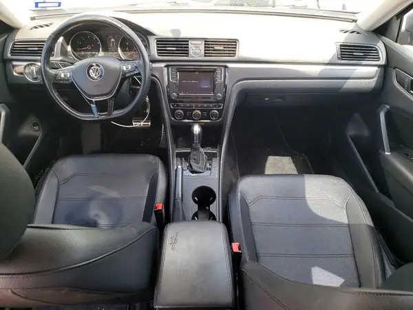 1VWDT7A32HC023667 2017 VOLKSWAGEN PASSAT - Image 8