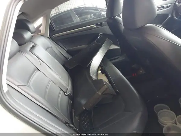 1VWDT7A32HC026066 2017 VOLKSWAGEN PASSAT - Image 8