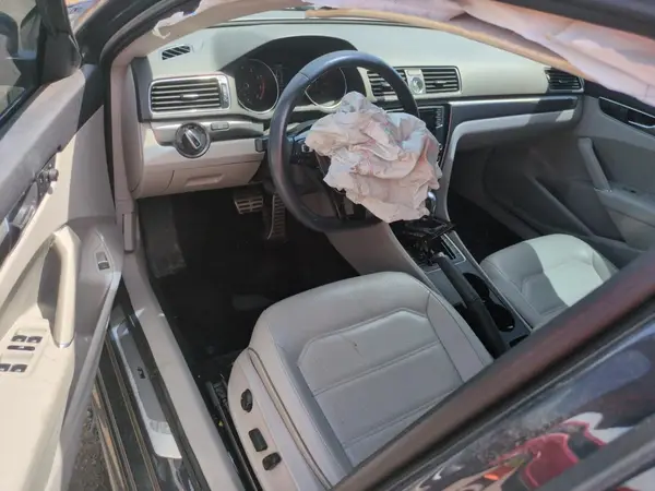 1VWDT7A32HC026455 2017 VOLKSWAGEN PASSAT - Image 8