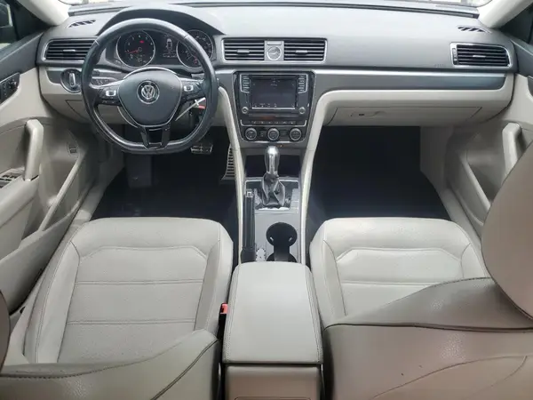 1VWDT7A32HC028416 2017 VOLKSWAGEN PASSAT - Image 8