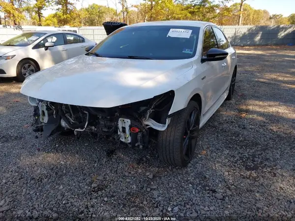 1VWDT7A32HC028562 2017 VOLKSWAGEN PASSAT - Image 2