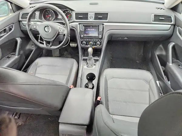 1VWDT7A32HC033289 2017 VOLKSWAGEN PASSAT - Image 8