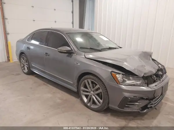 1VWDT7A32HC034829 2017 VOLKSWAGEN PASSAT - Image 1
